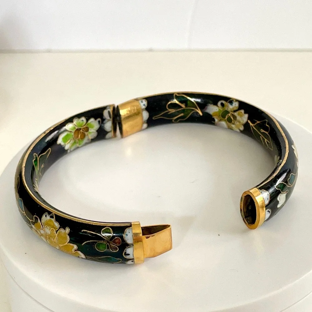 Vintage Black Cloisonne Enamel Floral Bangle Bracelet Hinged Gold Tone Clasp